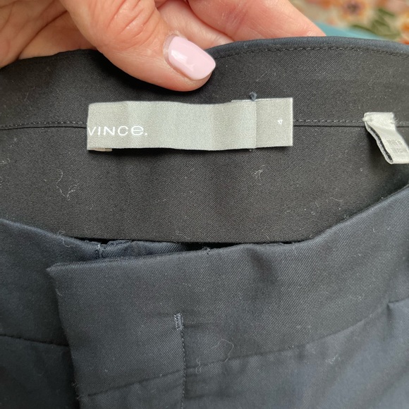 NWOT Vince Navy Blue Lightweight Cuffed Ankle Trousers Size 4 - Picture 4 of 9